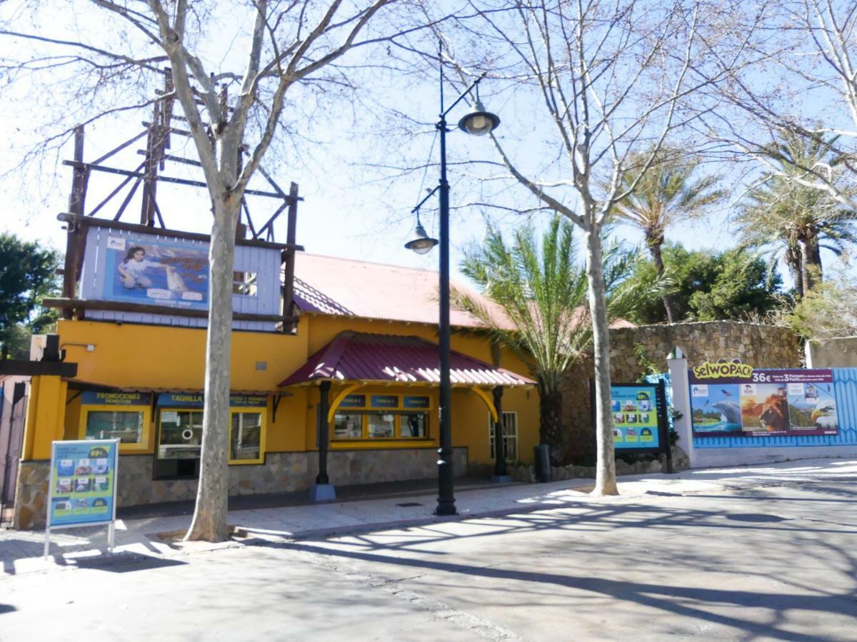 Apartamento Vacacional A 1 Minuto De La Playa - Carihuela Torremolinos Eksteriør billede