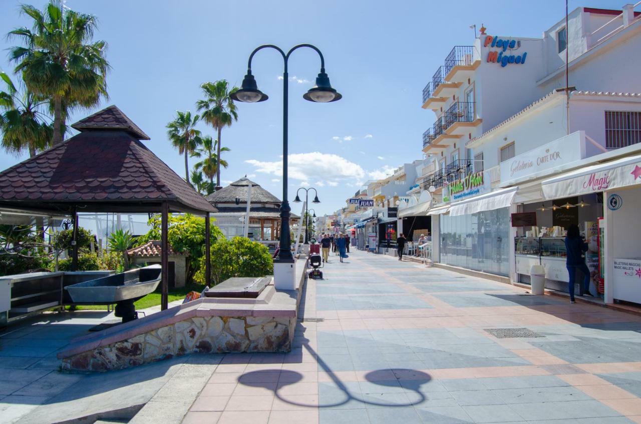 Apartamento Vacacional A 1 Minuto De La Playa - Carihuela Torremolinos Eksteriør billede